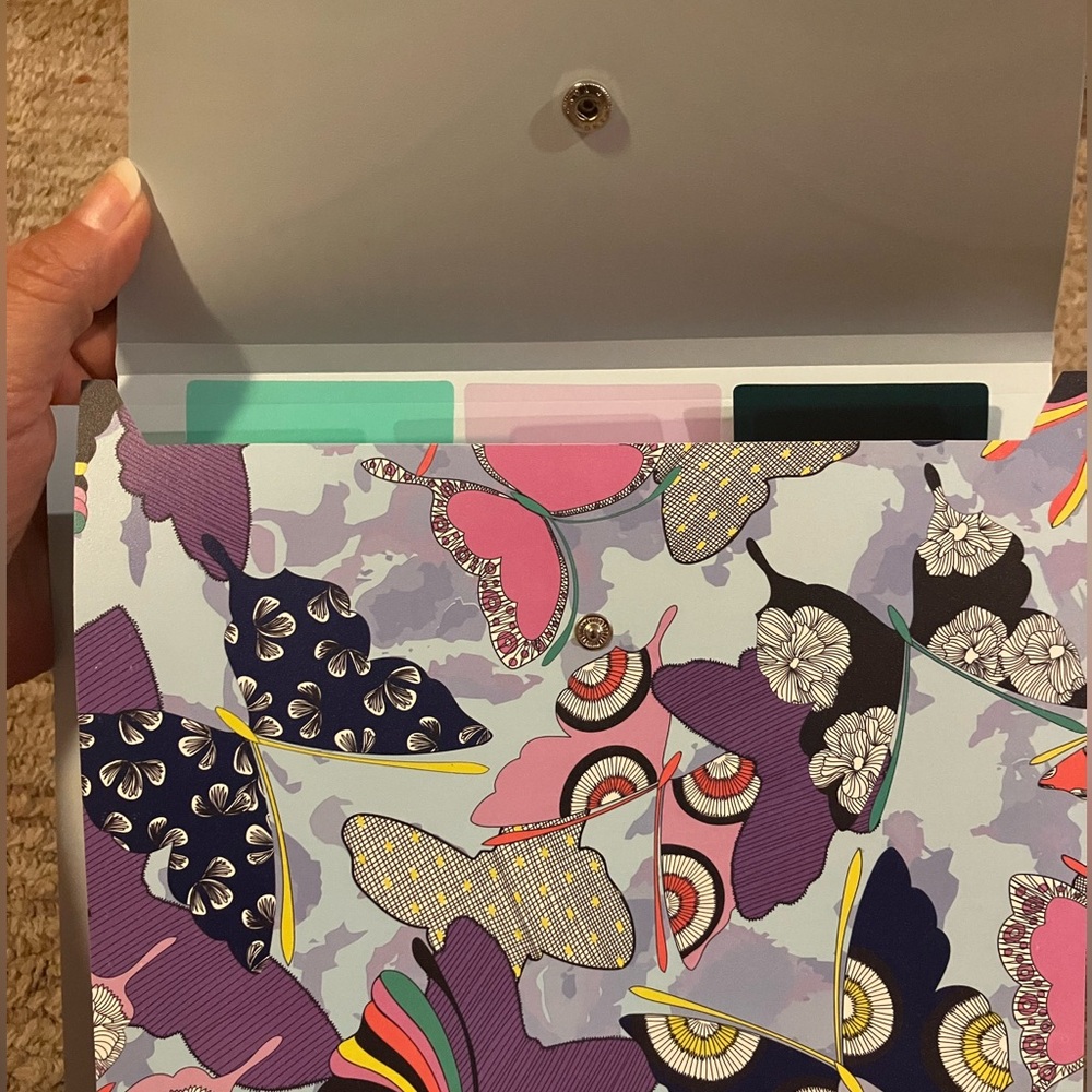 🆕 Vera Bradley Multicolor Butterfly Design Folder - Picture 2 of 10